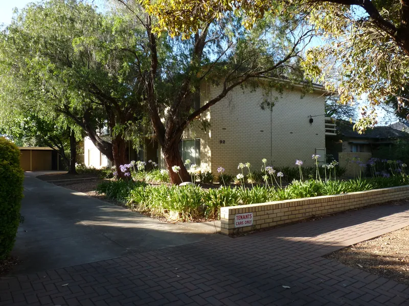 In the heart of St Peters and so close to everything...