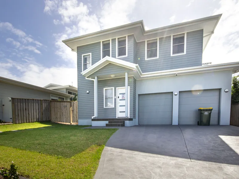 BRAND NEW FURNISHED 3 BEDROOM HOME