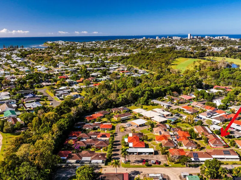 LIGHT BRIGHT & BREEZY COASTAL LIVING