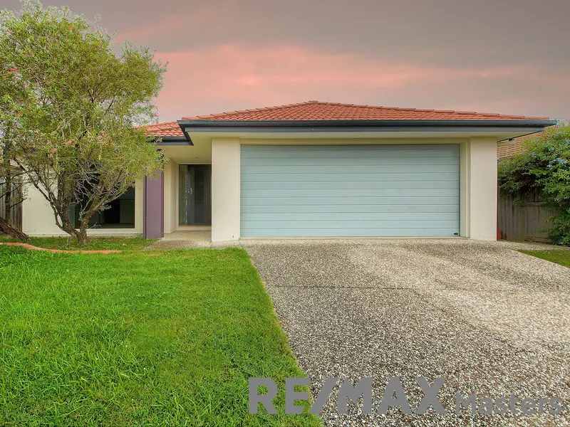 MODERN FAMILY LIVING | WALK TO CITY BUSES, PARKS AND SCHOOLS!