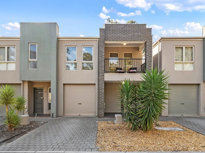 Steeped in Style Four Bedroom Townhouse (Pets Negotiable)