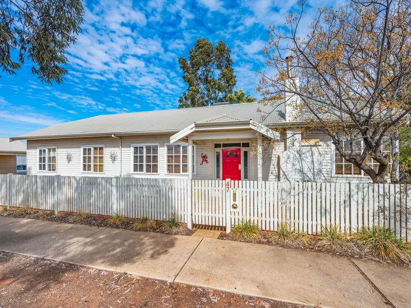 COME AND SEE WHATS BEHIND THE RED DOOR??