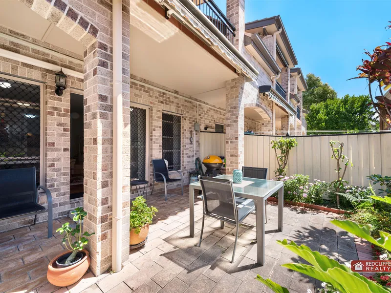 PRIME SCARBOROUGH BEACH LOCATION - THIS IS A SEA CHANGE 