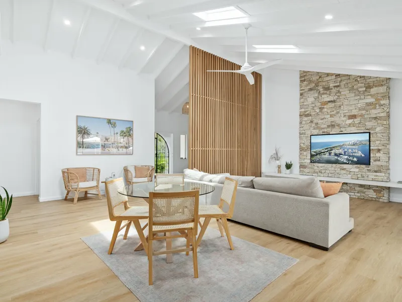 A CONTEMPORARY STUNNER ON A FAMILY FRIENDLY BLOCK!