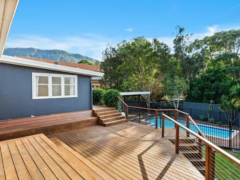 Beach Side Family Living with Pool