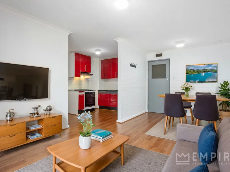 Low Maintenance Riverside Living!