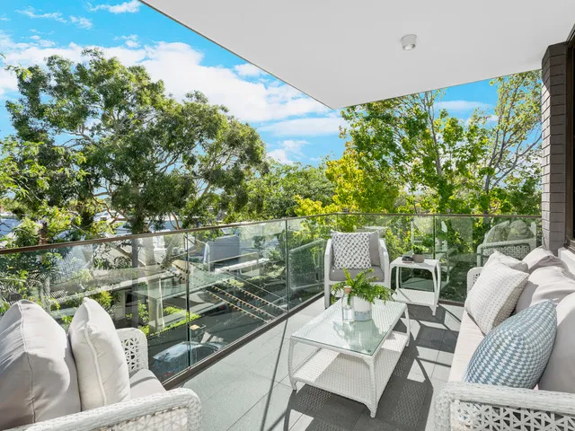TWO BEDROOM APARTMENT IN CONVENIENT LOCATION