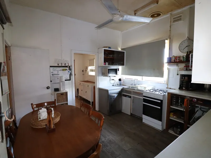 3 BEDROOM WEATHERBOARD HOME