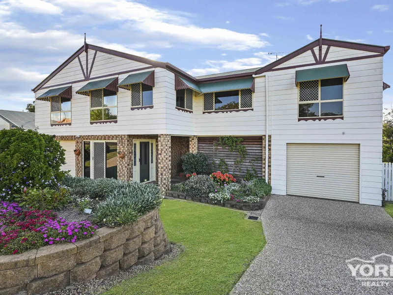 Massive 5 Bedroom Home with Glorious Views