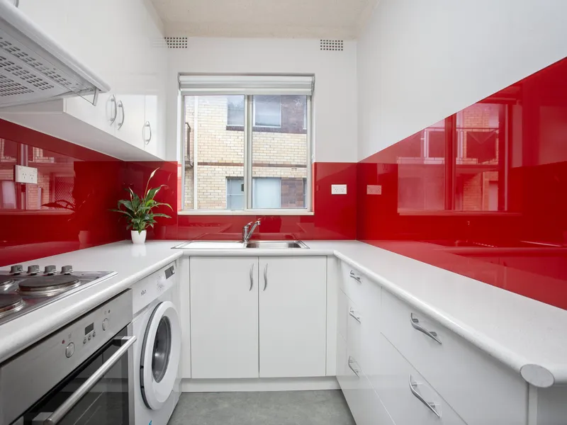 IMMACULATE 1 BEDROOM UNIT – MOVE STRAIGHT IN AND ENJOY 