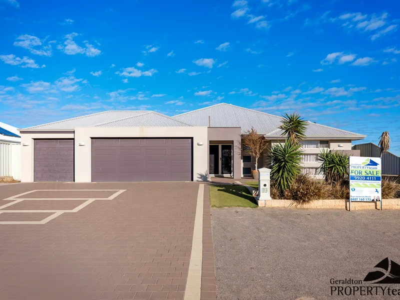 Enormous Family Home with Ocean Views
