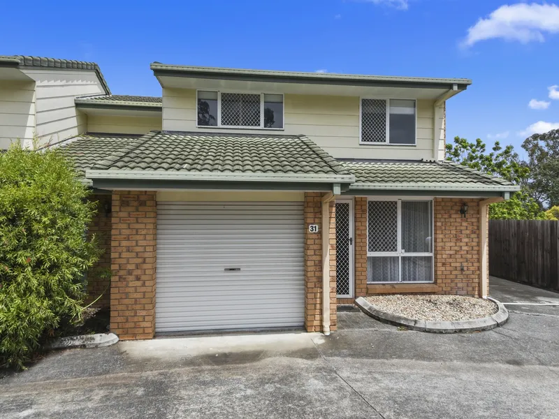 Conveniently located community townhouse TO REGISTER FOR INSPECTION JUST COPY AND PAST THE LINK: https://t-app.com.au/492306