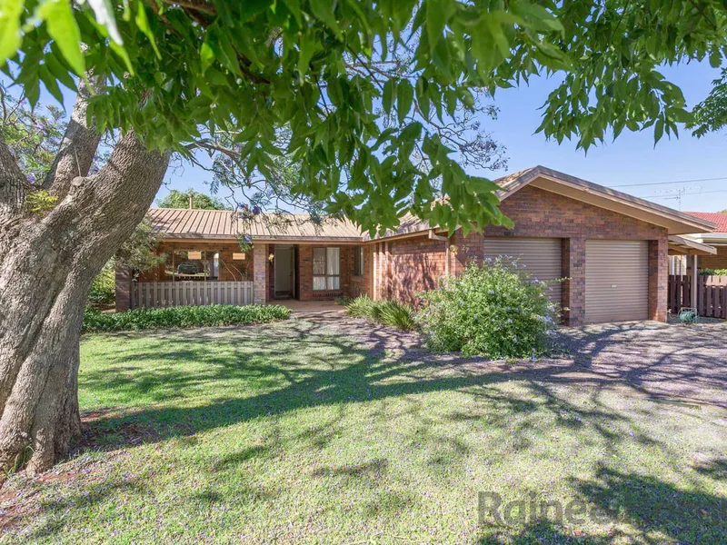 This impeccably presented Smithfield home is sure to impress! 