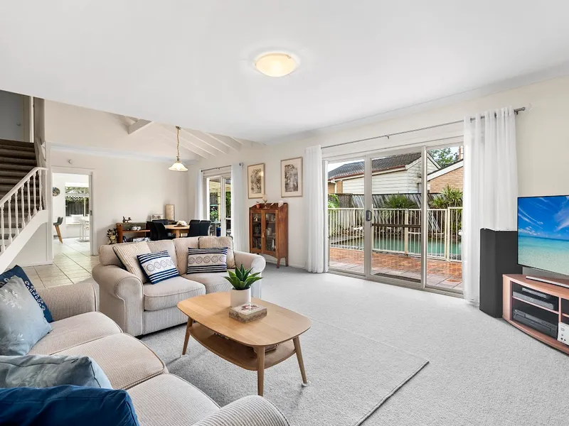 Family entertainer in a quiet convenient location