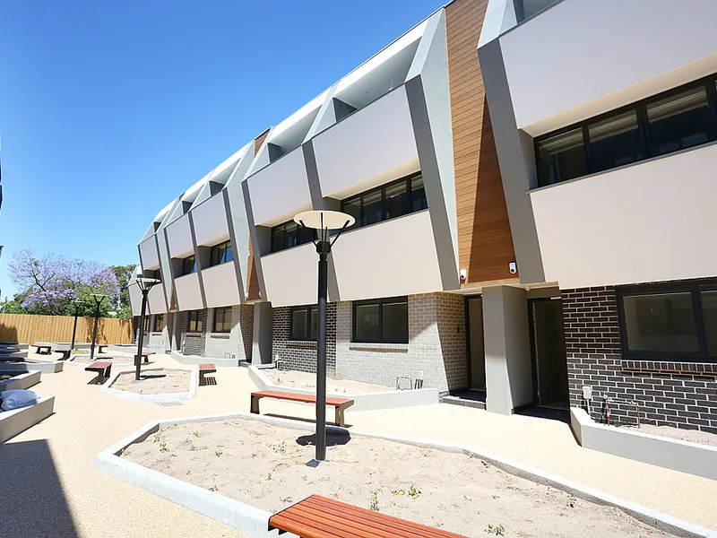 3 Bedroom, 2 Bathroom Town Home With Garage