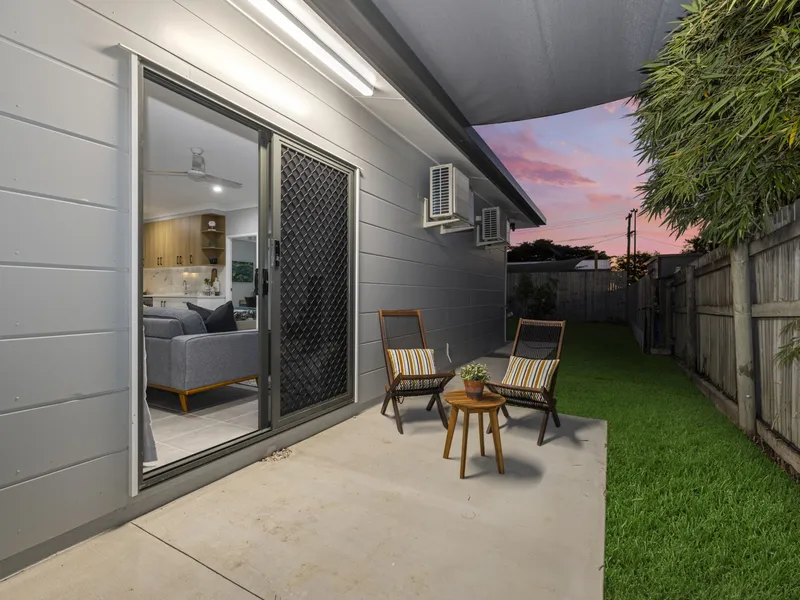 Near new share house in great location!