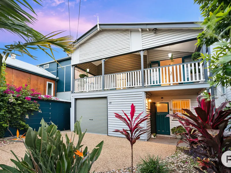 Character-contemporary combo in Brisbane’s inner-city hotspot!