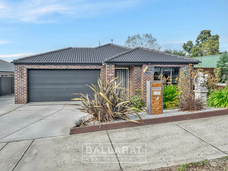 GORGEOUS FAMILY HOME IN GREAT SUBURB 