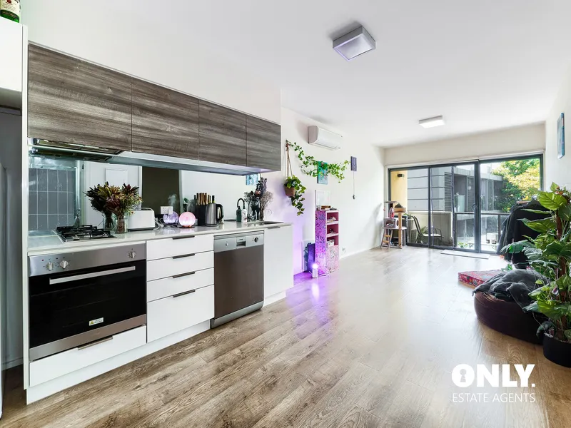 EASY LIVING AND GREAT RETURN OF INVESTMENT - Vendor wants it sold!!!!