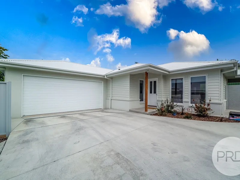 Unit 2/106 Meadow Street, KOORINGAL