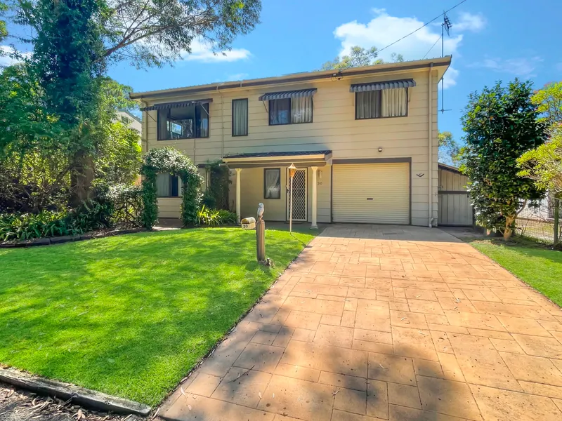 FAIRWAY VIEWS - Auction 8th March, 2022 - 5pm