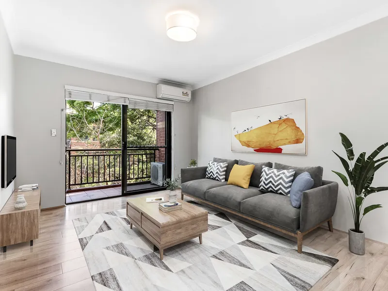 Large Modern Apartment in Dulwich Hill's iconic Williams Parade