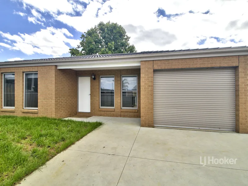 Townhouse - West Bairnsdale $329,000