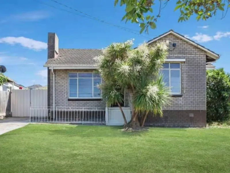 Four Bedrooms Home In Great Location!