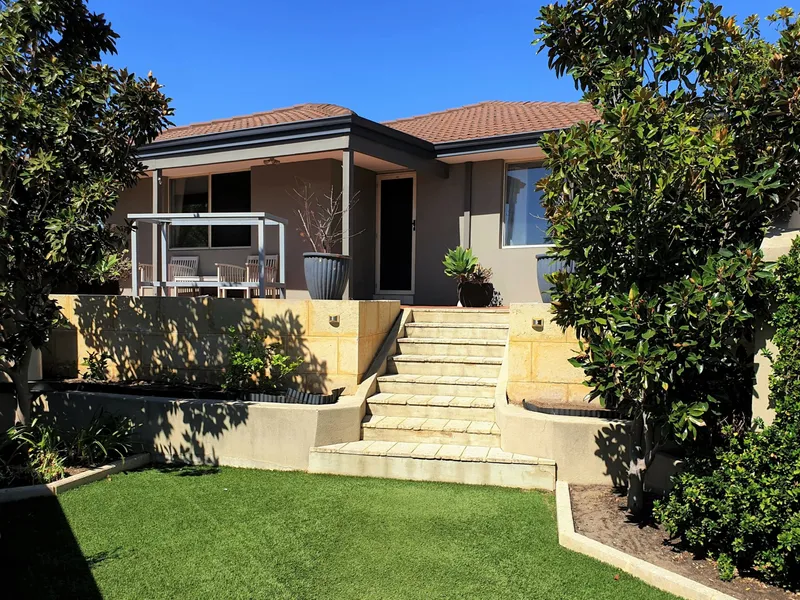 UNDER OFFER FIRST WEEK, MULTIPLE OFFERS!