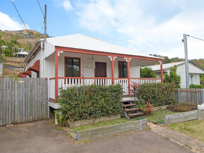 Low set Queenslander in the City