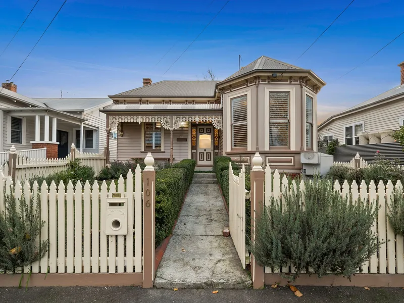 STUNNING PERIOD HOME, IN THE HEART OF CBD