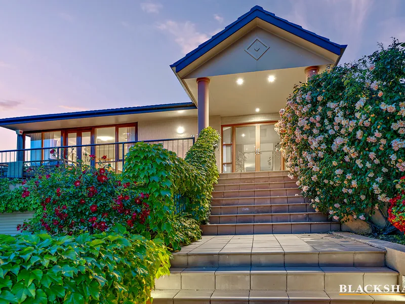 Beautiful family residence with views, close to Mt Taylor Nature Reserve