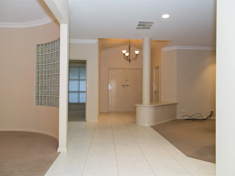 Spacious Family Oasis in Prestigious Location!