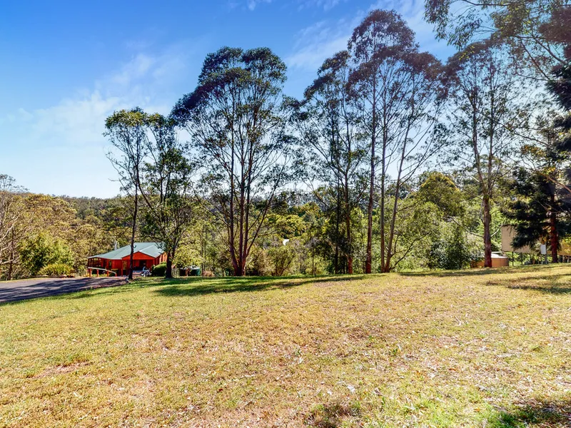 Nest or Invest in Stunning Ravensbourne!