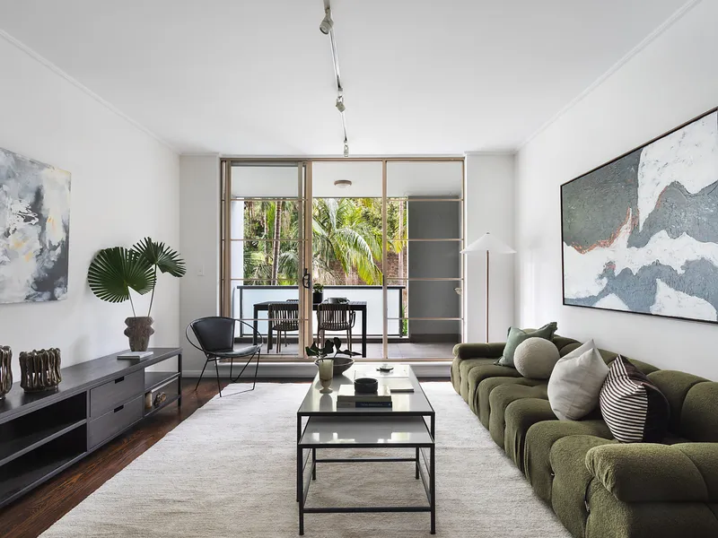Sunshine And Streamlined Style In Boutique Parkside Complex