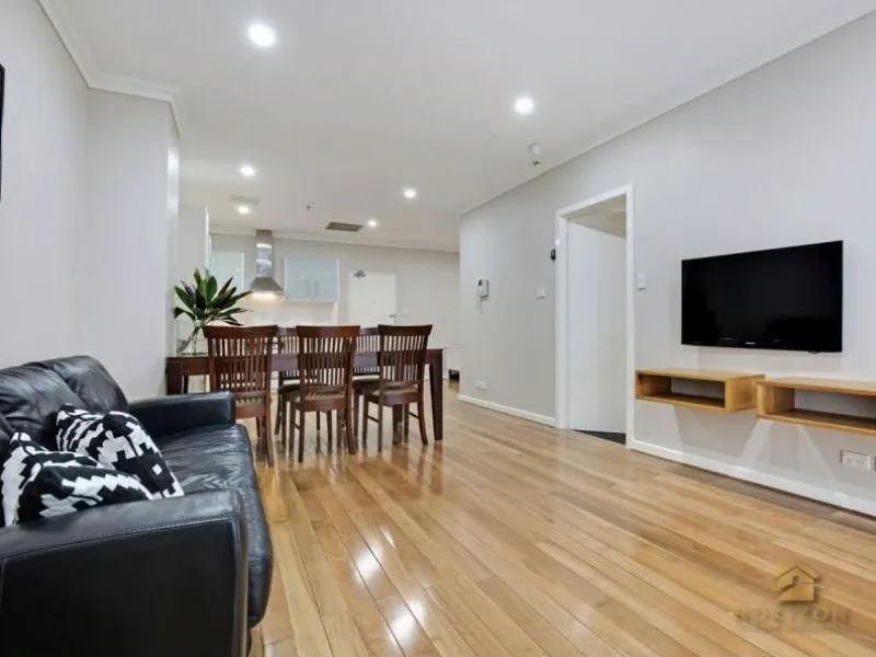 Amazing 2 Bedroom Fully Furnished Apartment in Perfect CBD Location! AVAILABLE NOW