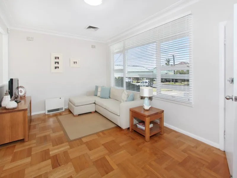 Perfect 3 Bedroom Family Home. Quiet location near schools & public transport