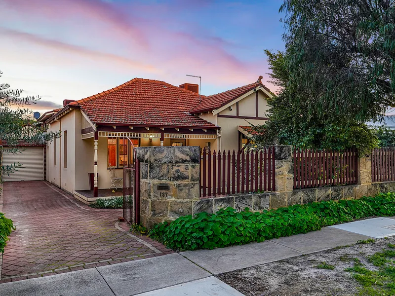 Quintessential Character Cottage!