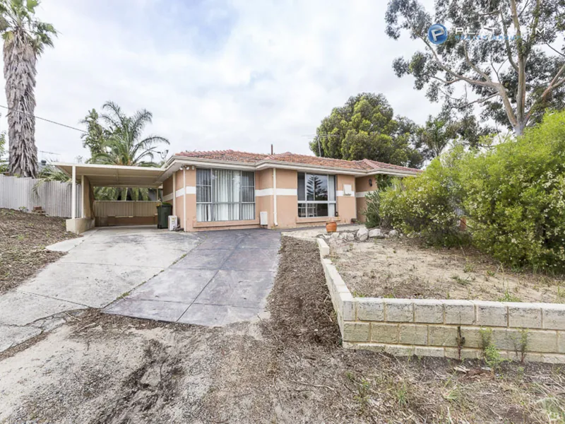 THREE BEDROOMS, ONE BATH HOUSE IN WANNEROO