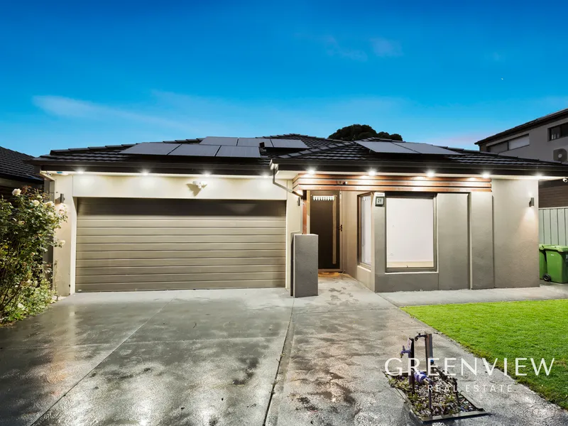 Immaculate and bright family living