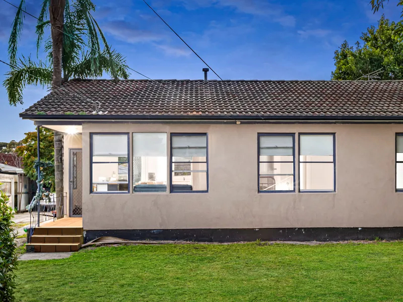 Sunny start with scope to subdivide