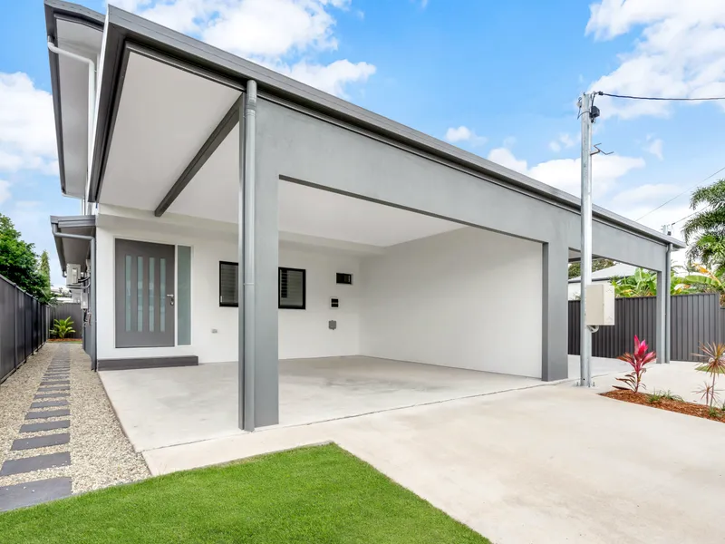 UNIQUE BUILD - GRAND EXECUTION