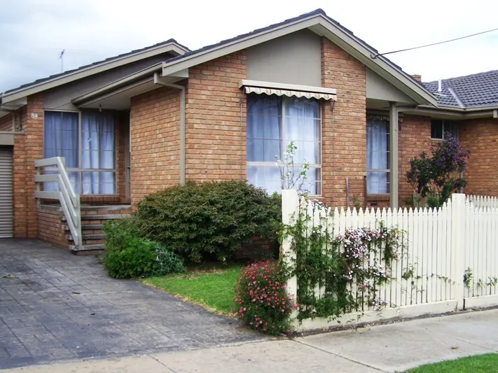 TWO BEDROOM HOME IN A PRIME LOCATION!