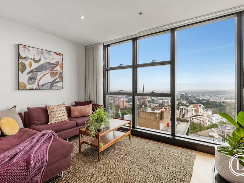 Luxury Sheraton Apartment With Park Views & Car Park