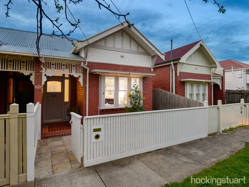 A Gorgeous Edwardian with Stunning “Open Air” Living!