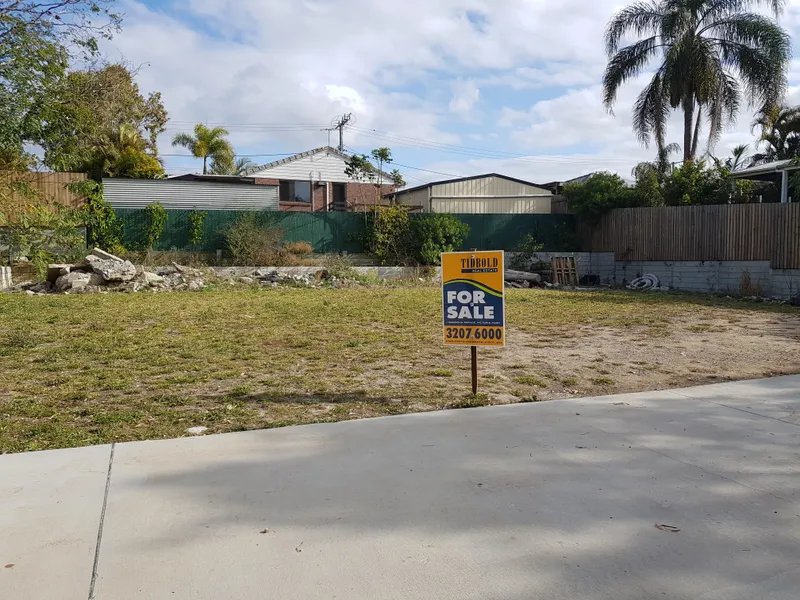 WIDE 22.5 METRE FRONTAGE