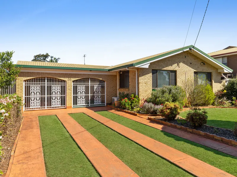 Charming and Well Maintained Home in Quiet Area