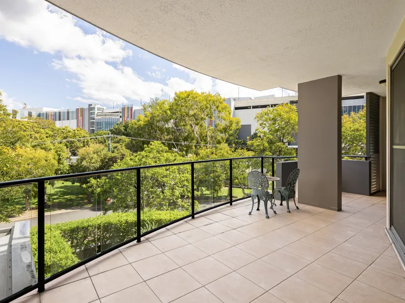Four Bedroom Apartment with Parkside Views in the heart of Indooroopilly