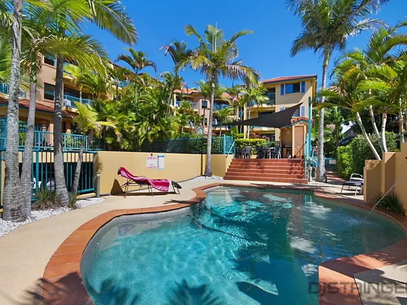 IMMACULATE UNIT WITH HUGE COURTYARD - Position, Perfection, Paradise
