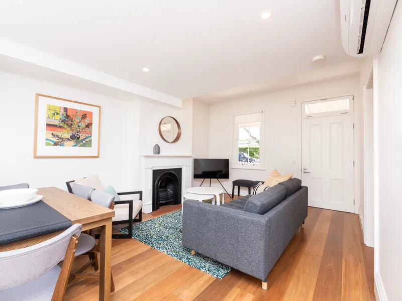 Nightly rates! You're Home Hotel - Premiere Executive Cottages in North Sydney